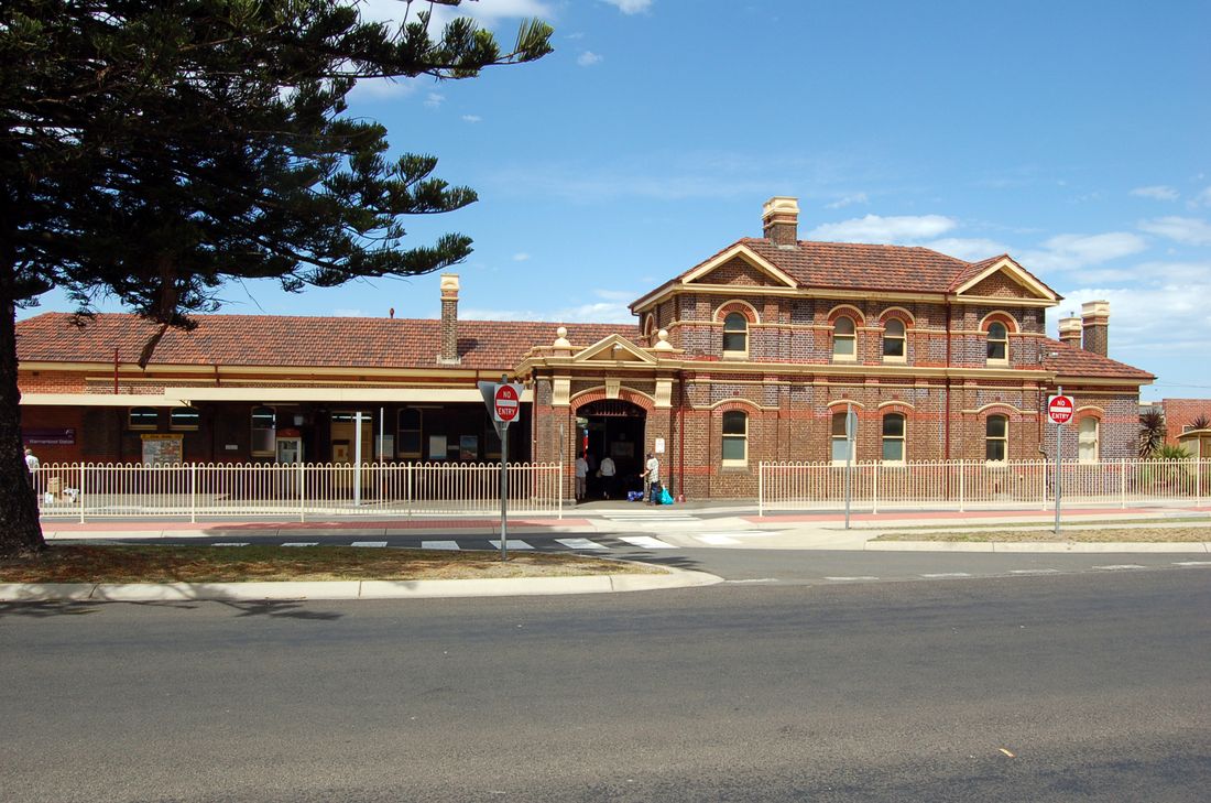 Warrnambool Train Station